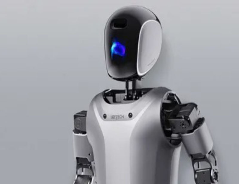 Hytaýda adamsypat robotlary türgenleşdirmek üçin merkez peýda boldy