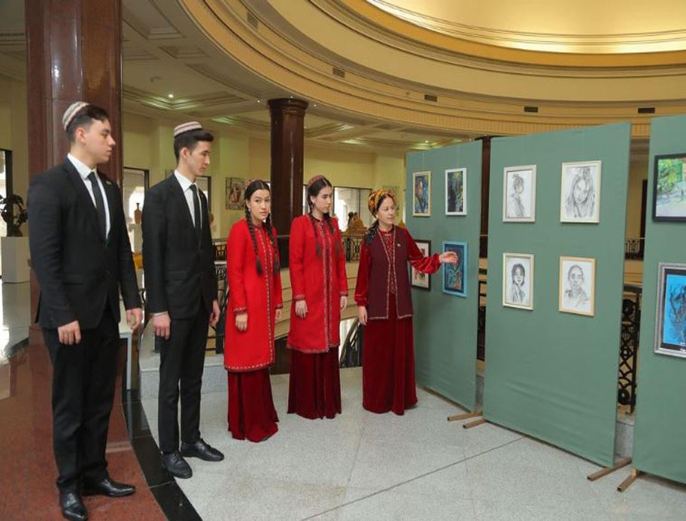 “Emeli aň arkaly bilim bermek işiniň kämilleşdirilişi” atly ylmy-amaly maslahaty