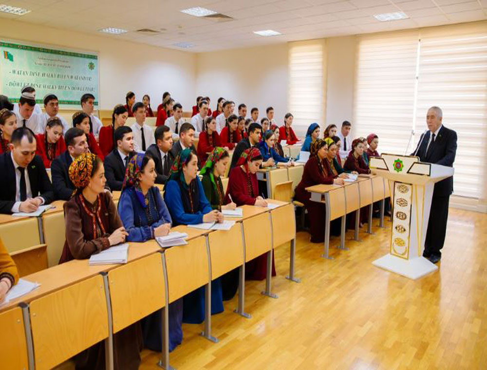 Türkmen döwlet uniwersitetinde ýaş wagyzçylar bilen okuw geçirildi