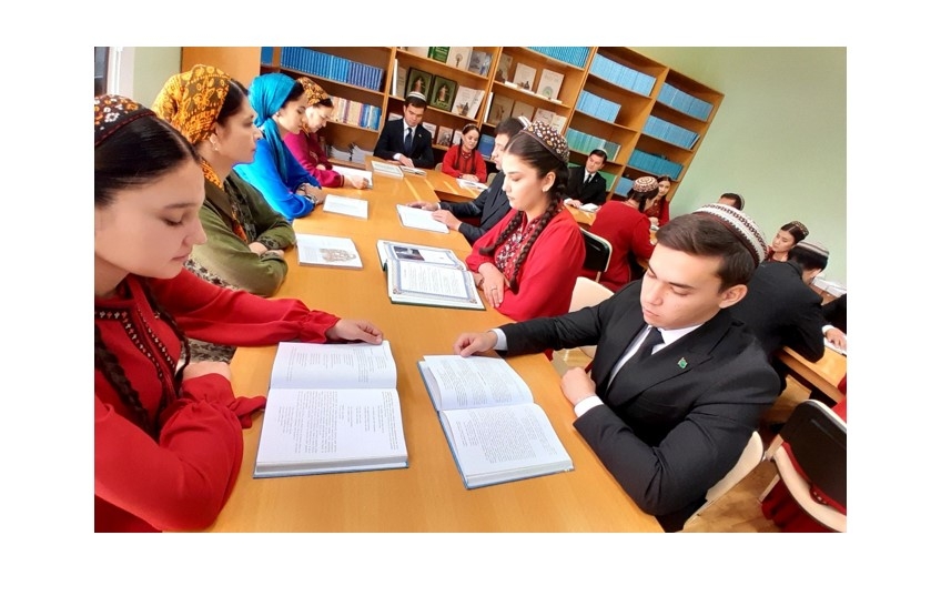 MAGRUPYNYŇ ÖMRI WE DÖREDIJILIGI BARADA EDEBIÝAT AGŞAMY GEÇIRILDI