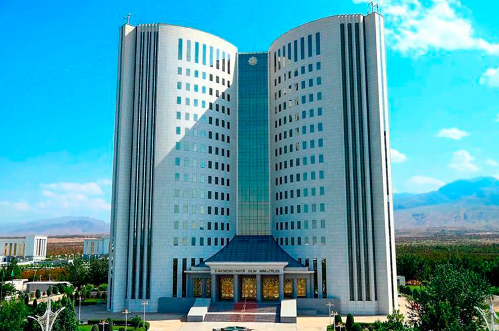 2025-nji ýylda talyplyga dalaşgärleriň dykgatyna