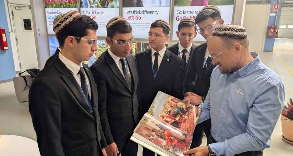 Türkmen talyplary we mugallymlary Kluj-Napoka Tehniki uniwersitetinde tejribelik geçýärler