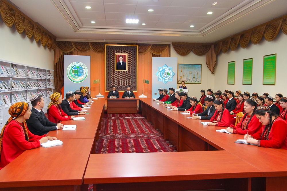 Nusgalyk mekdebiň mizemez ýörelgeleri