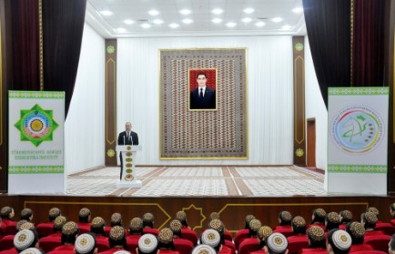 Ylmy-amaly maslahat geçirildi